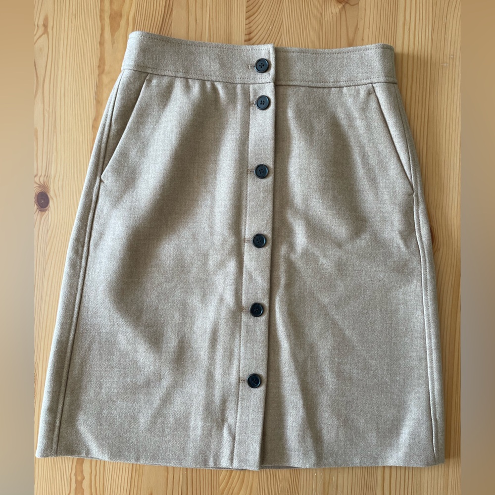 J.Crew Camel Wool Knee-Length Skirt Size 6 NWT Button Front Office Church